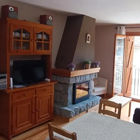 Apartamento El Refugio De Sara Benasque Extérieur photo